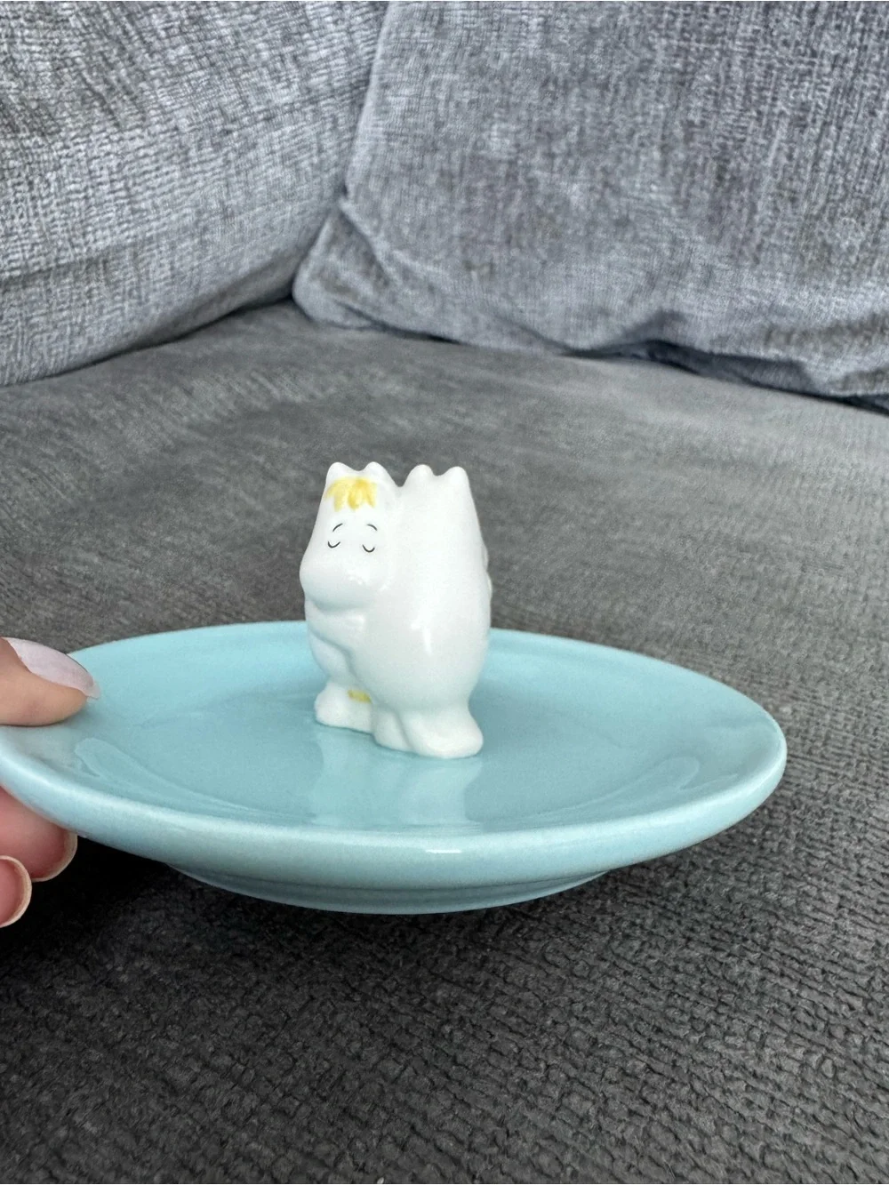 Blue Rim Ceramic Dish with White Character Moomin Hugs Hyppo Characters